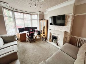 Lounge- click for photo gallery